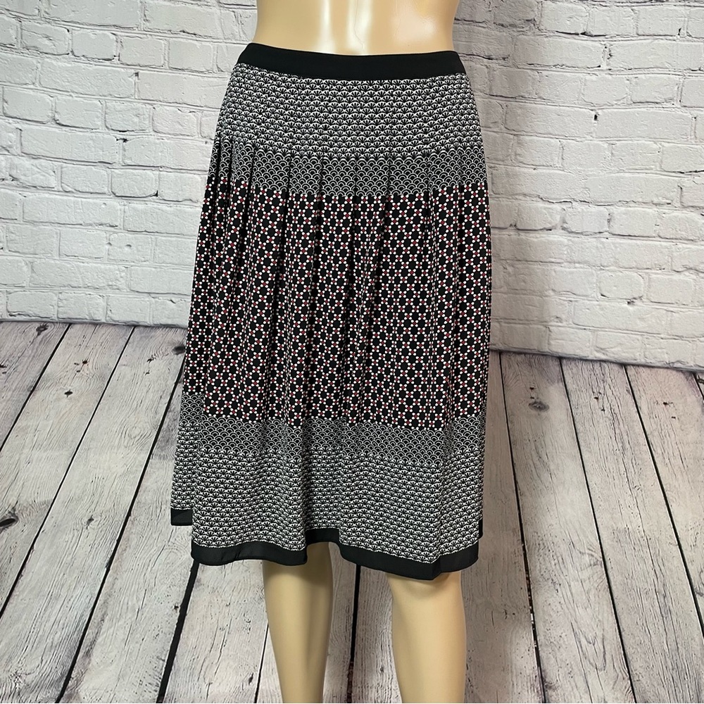 New Talbots Geo Print Pleated Skirt Size 8 Petite - Picture 2 of 7